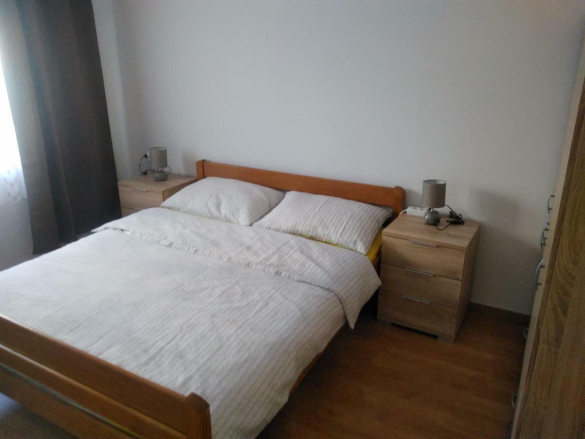 Appartement Apartman Mladic à Malinska Extérieur photo